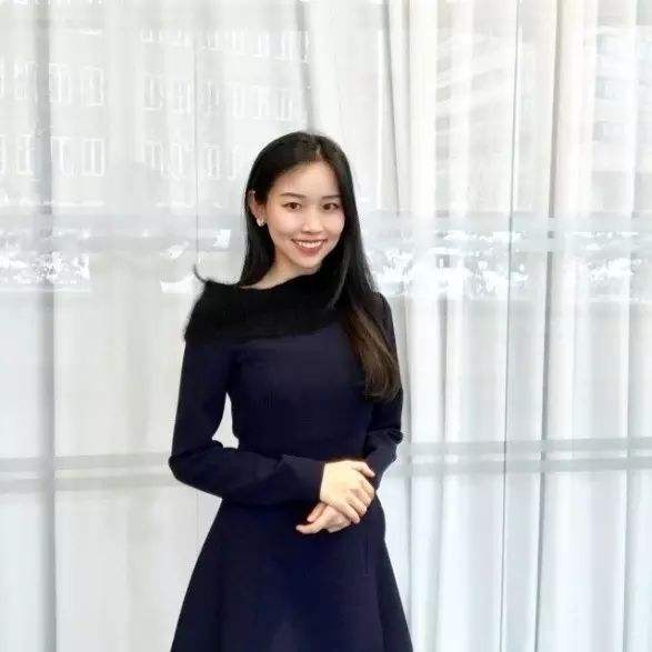 爷爷给武汉捐款5千万,她才27岁就有几百亿,也给武汉捐了1千万_谢其润