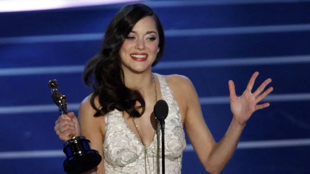 两小无猜互爆丑照这对法国情侣的恋爱操作有点迷