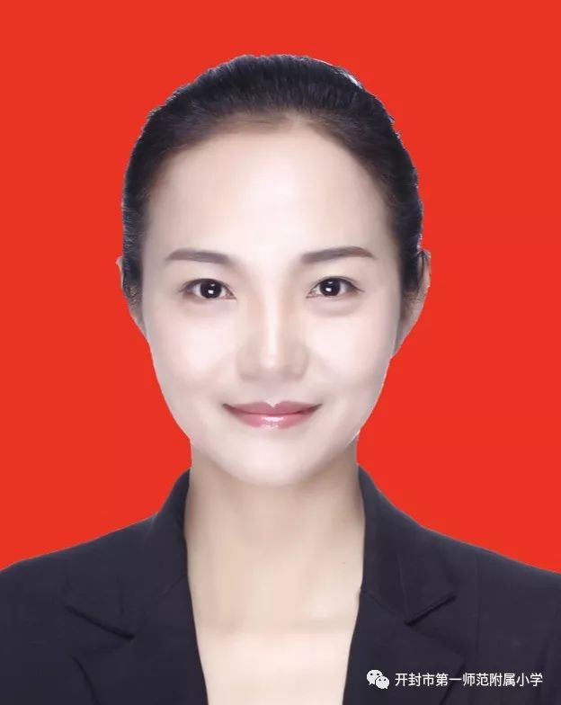 停课不停学学校抗疫英雄在行动开封市一师附小空中课堂直播教师的风采