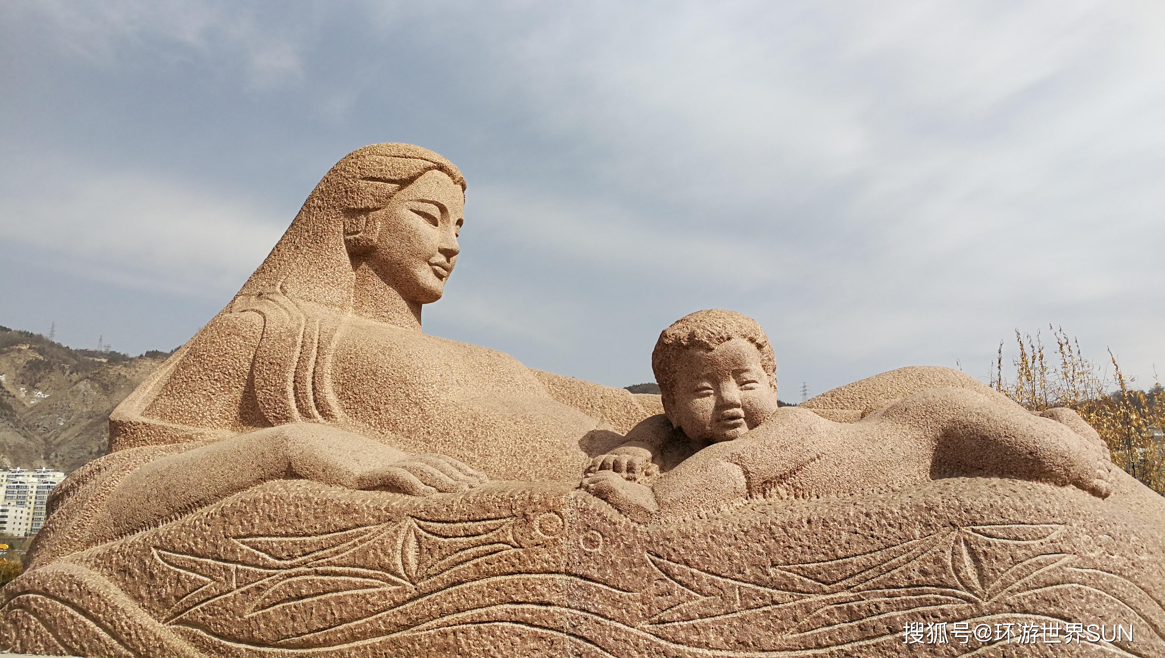 黄河女神雕塑图片