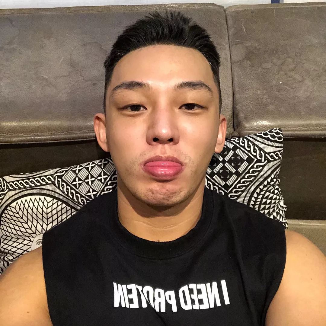 中日韩男明星在ins上疯起来不是人