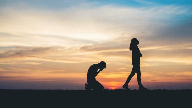 爱情是人类追逐的本能了解ta的爱情表现科学认识爱情很重要