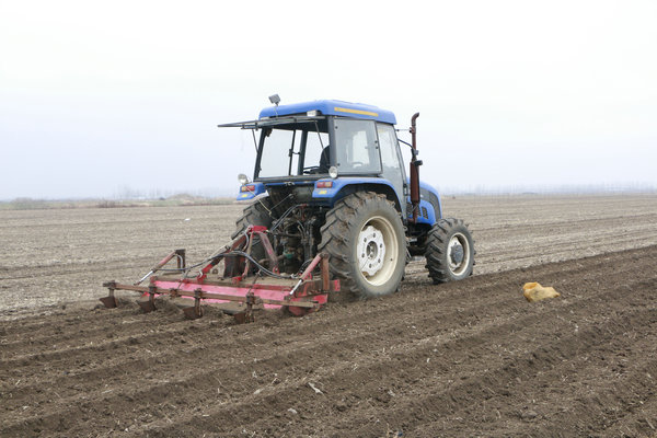 即墨移风店镇:春耕防疫两手抓 田间地头农事忙