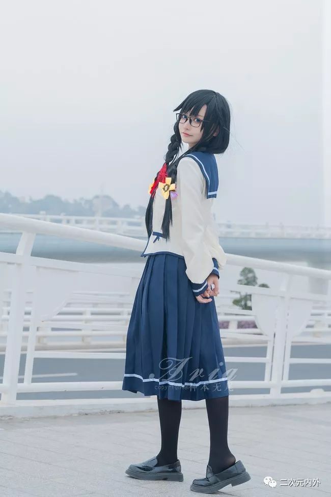 三色院堇子萌萌眼镜娘