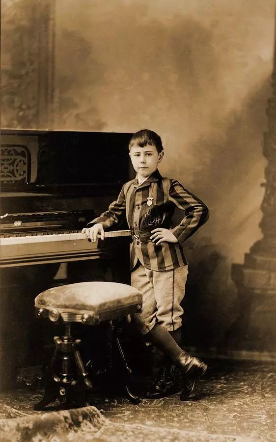 历史今日钢琴家约瑟夫霍夫曼