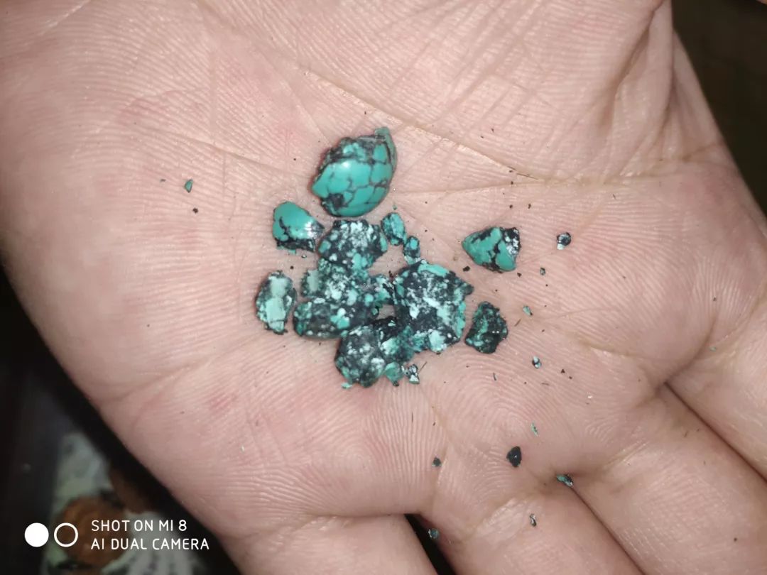 一手搓碎绿松石,朋友,你练过金刚掌吗?