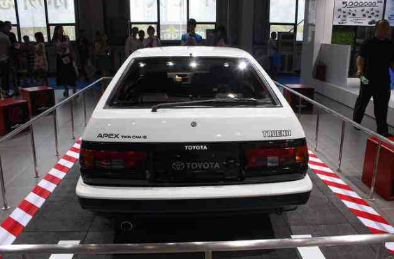 键盘侠最爱的两款车gk5与ae86