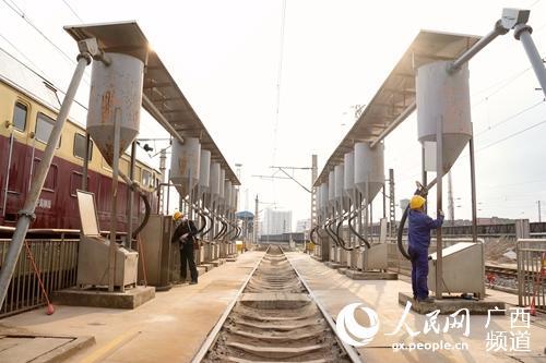 柳州机务段加强机车设备维护确保运输安全