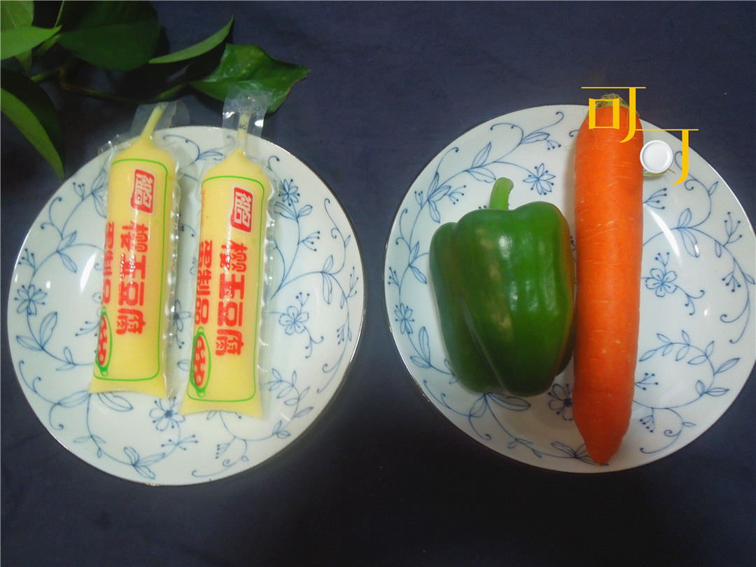 我最爱吃这种不是豆腐的豆腐,加个脆皮壳更好吃,春天的颜色_支玉子