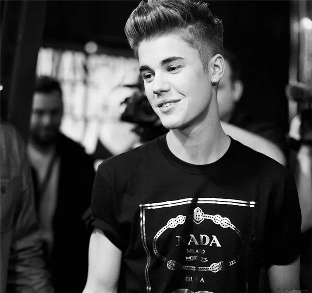 原创身患莱姆症的比伯为武汉捐20万这个坏男孩一直是慈善先锋