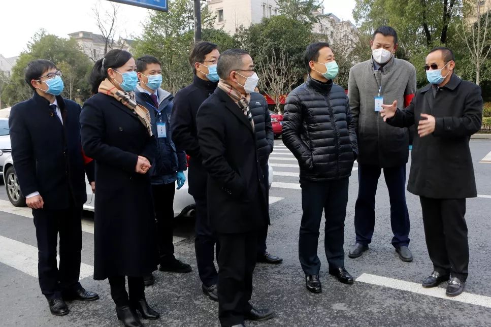 萧山区副区长吴炜炜一行慰问开元物业萧山开元名城项目防疫工作人员