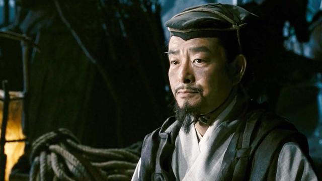 见龙卸甲:诸葛亮会自夸了,说曹操按兵不动只因怕个人,那就是诸