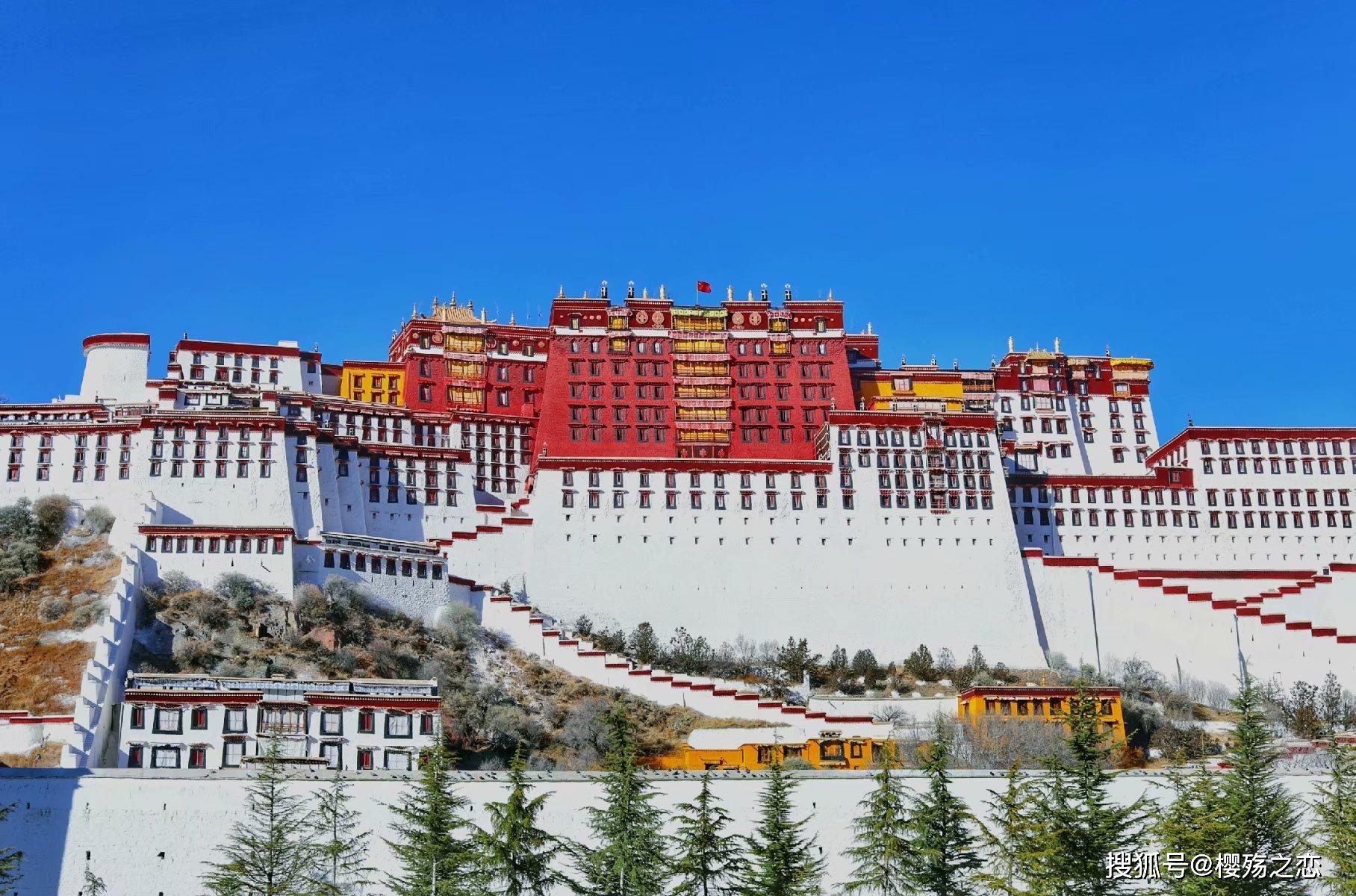 西藏最有名的地标建筑美丽而又神圣被很多人视为圣地