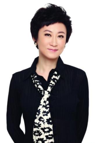 若是说她因为火,那她早火过,在一本看来,这位主持人在当时发表这篇