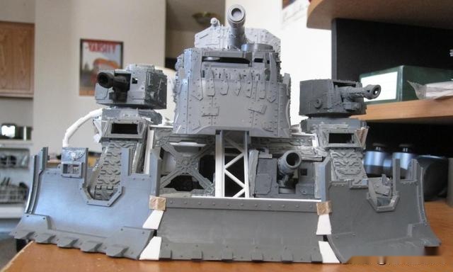 主题游戏《战锤40k》:兽人族"骷髅战舰"移动要塞-模型改造重涂
