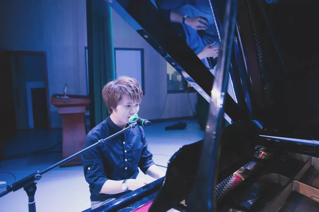 抗击疫情之音乐篇 | 歌曲《春令》_华敏君