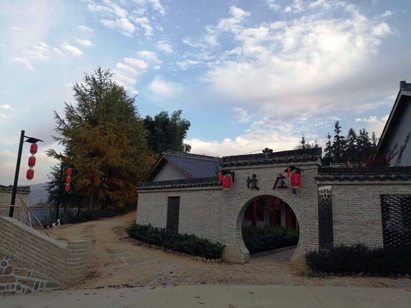 茶庄酒墅 18155626702卧龙山庄 13866070809官庄金紫世家 15855566222