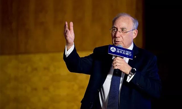 著名心理学家维克多·弗兰克尔是20世纪的一个奇迹.