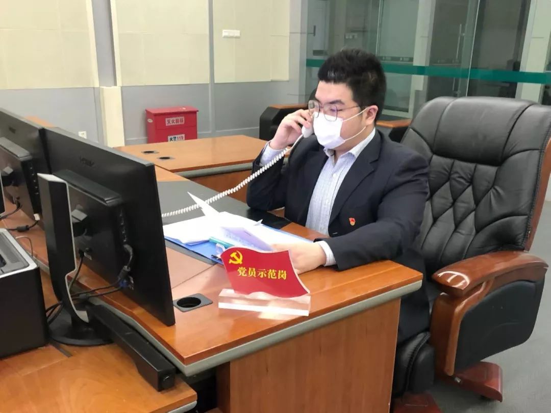 沈越请全市人民放心万家光明交由我们守护