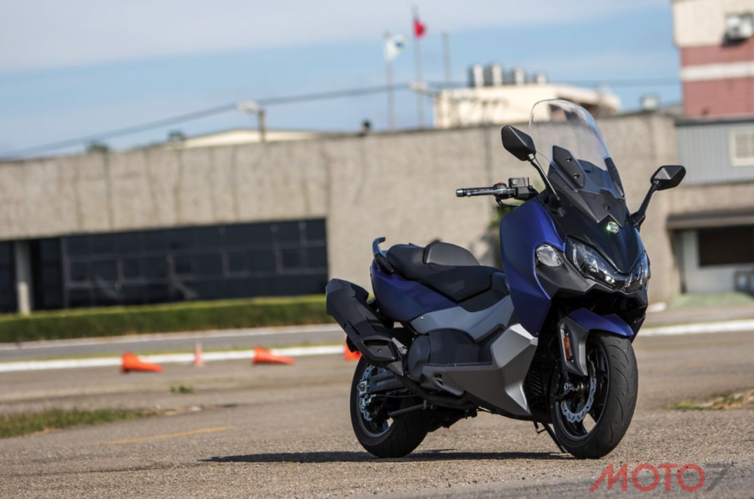 运动双缸豪华踏板之战,ak550,tl500,t-max560数据横评_搜狐汽车_搜狐