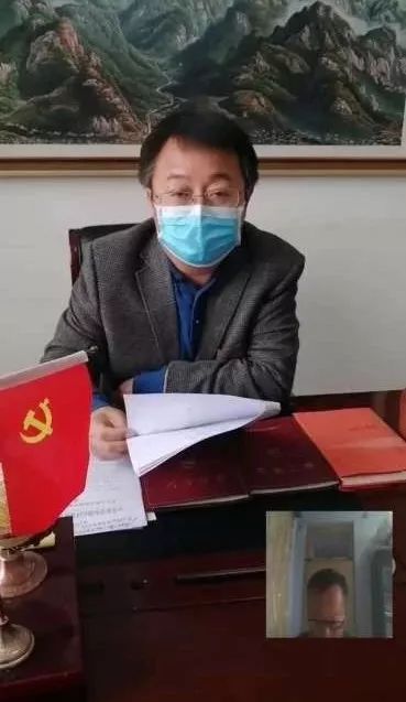 区职教中心党委书记张化军通过网络上党课_疫情