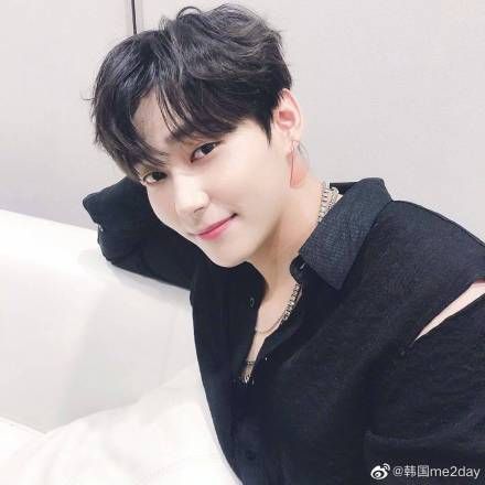 金圣柱生日快乐愿平安顺遂未来繁花与共