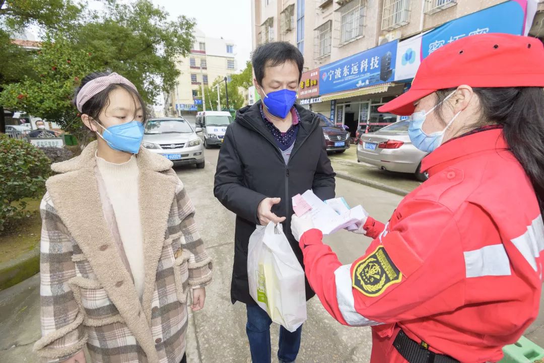 文明实践象山出台礼遇十条关爱抗疫志愿者