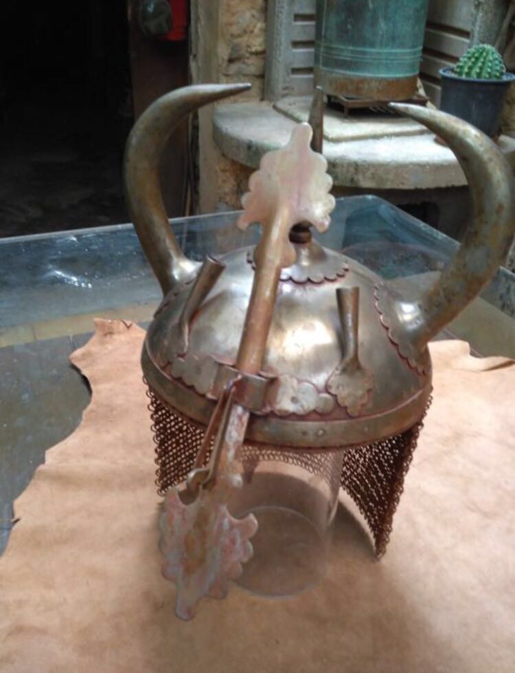 维京人都带牛角盔?假的!但波斯人喜欢