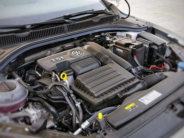 整个驾驶过程都非常轻松,发动机和变速箱的匹配特别的平顺,在加速过程