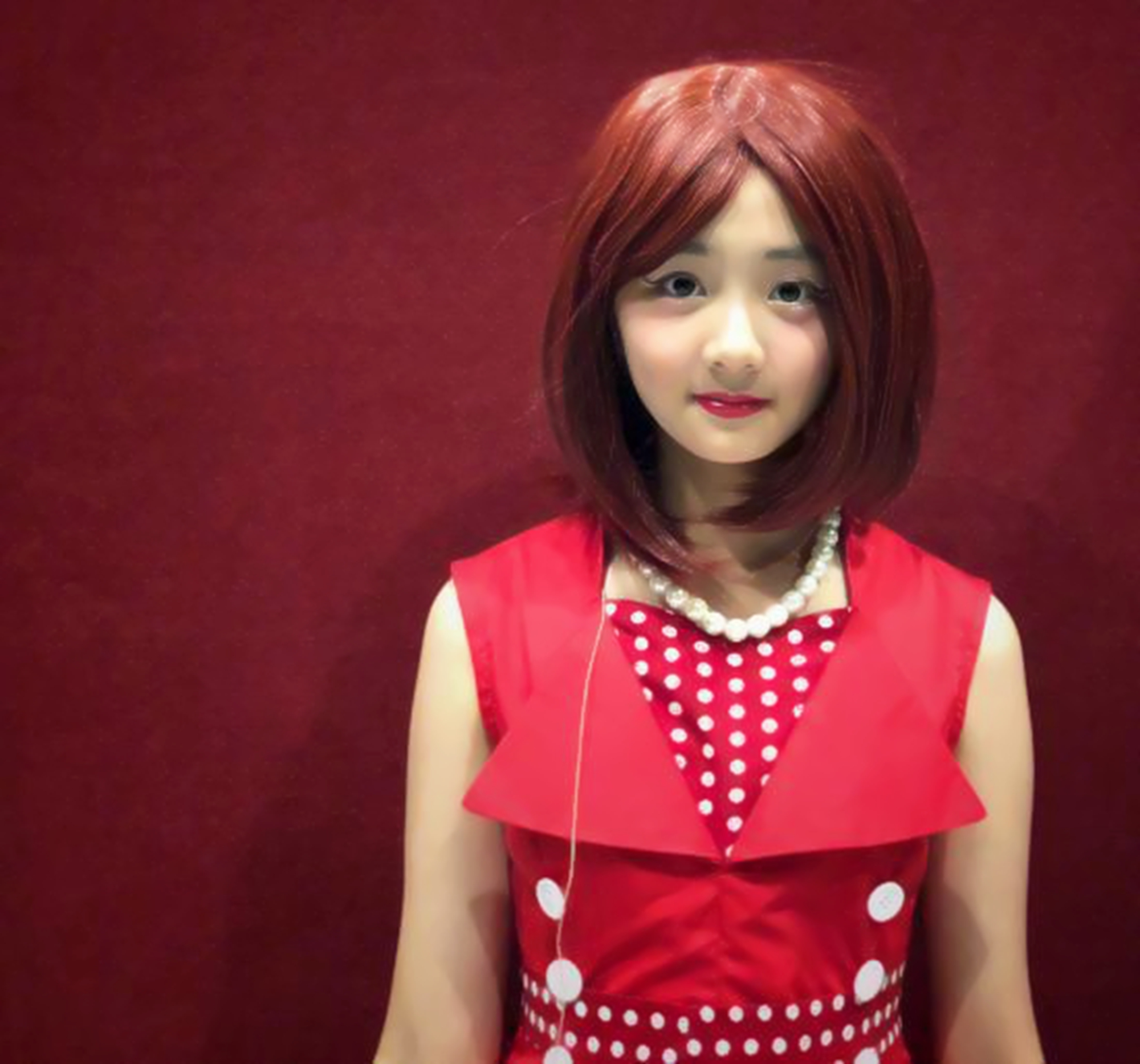 穿开叉衫,染发,打耳洞的黄多多为啥照样优秀,离不