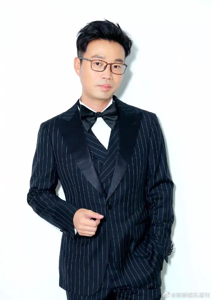 李念亲笔寄语:万众一心,同舟共济武汉加油!
