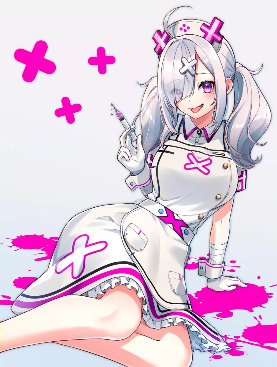 的护士服装是青绿色寓意生命不息也给病人舒缓压力的作用忍野扇の姿