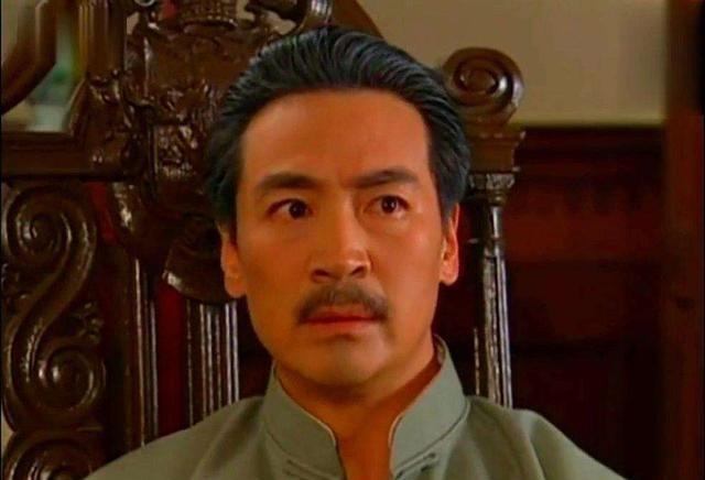 原创情深65岁寇振海私生活太意外和12岁儿子拍视频一脸紧张