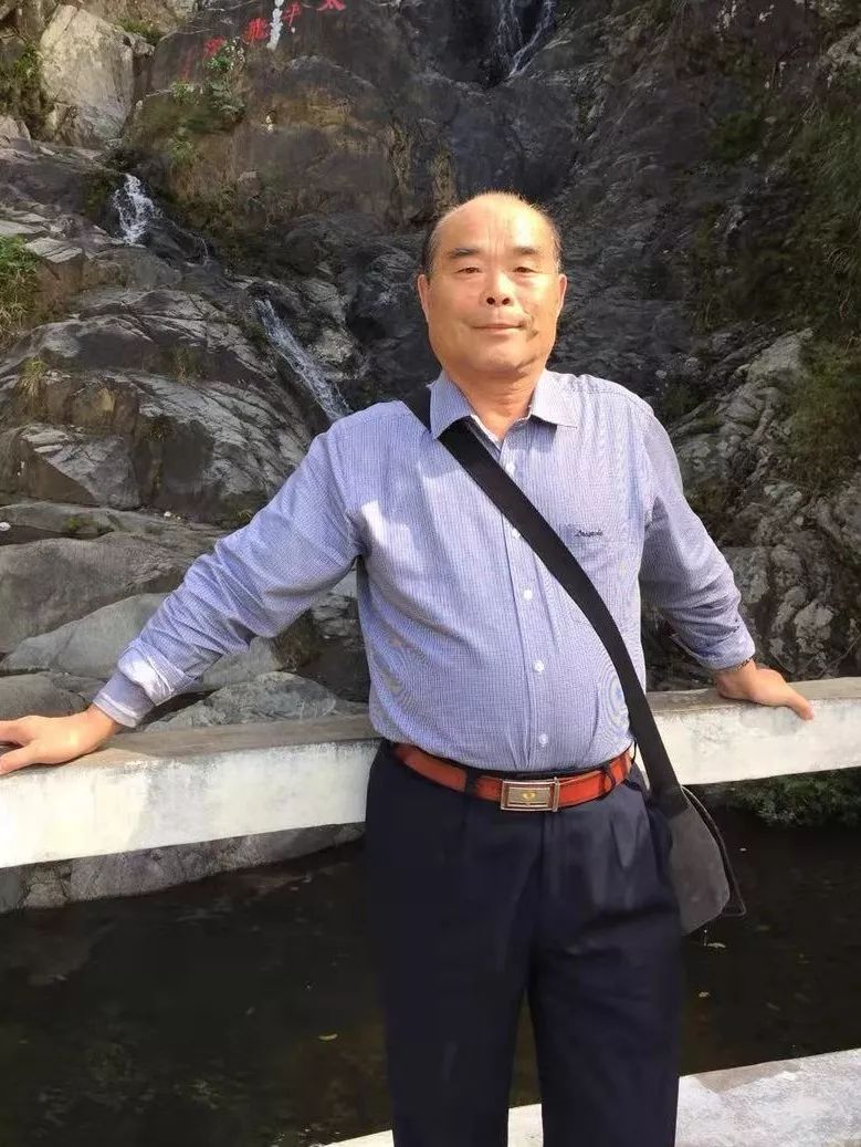 抗疫路上倔老头