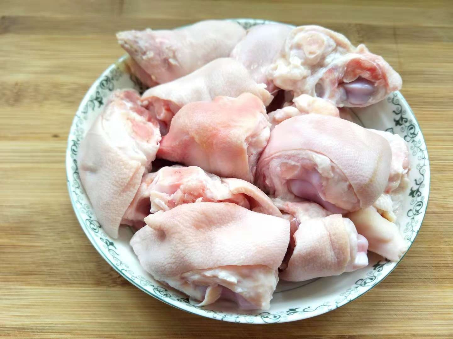 猪蹄别做老一套了教你懒人做法只需3步香而不腻软烂入味