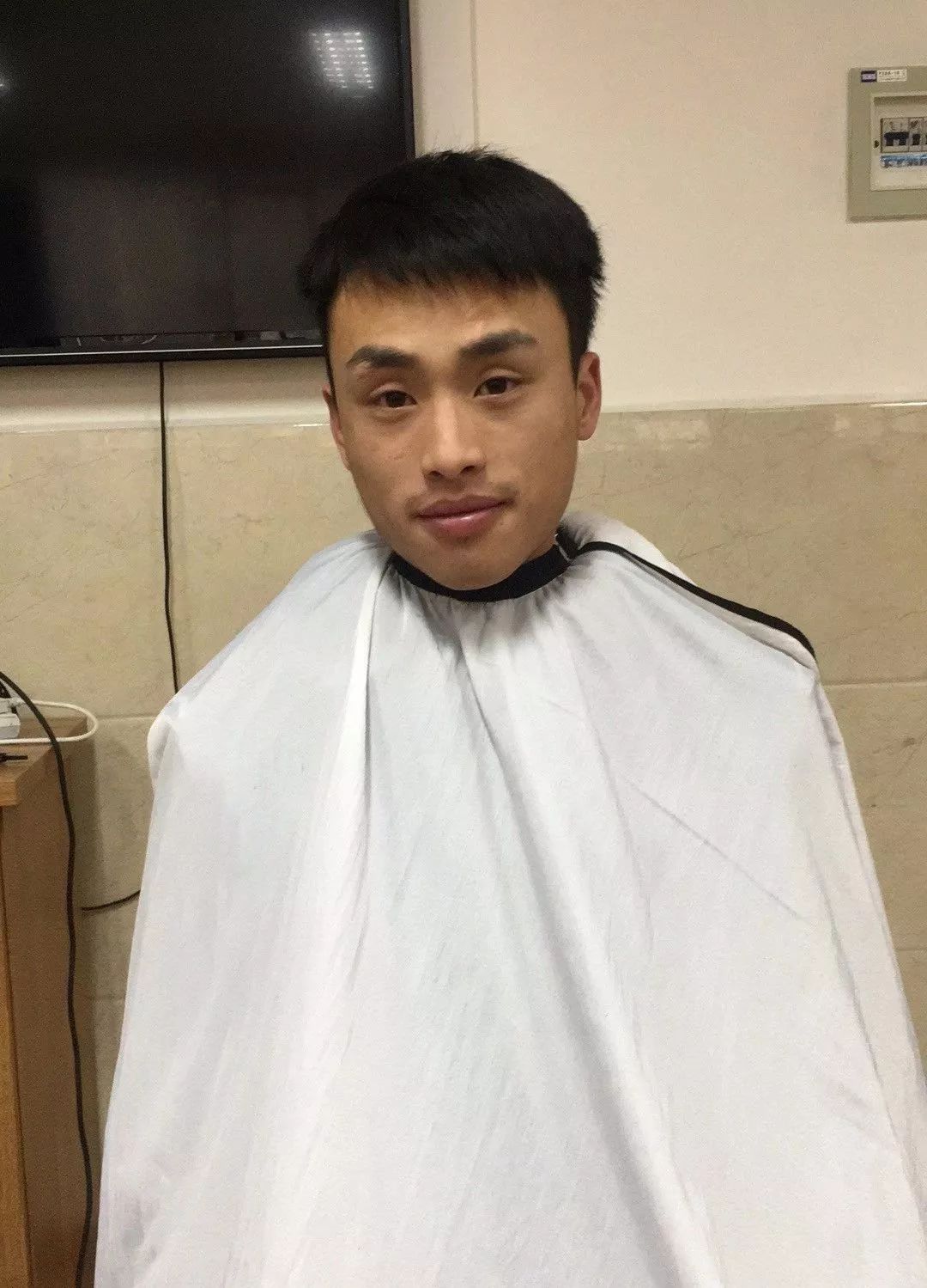 泸定抗疫一线那些被发型封印的颜值