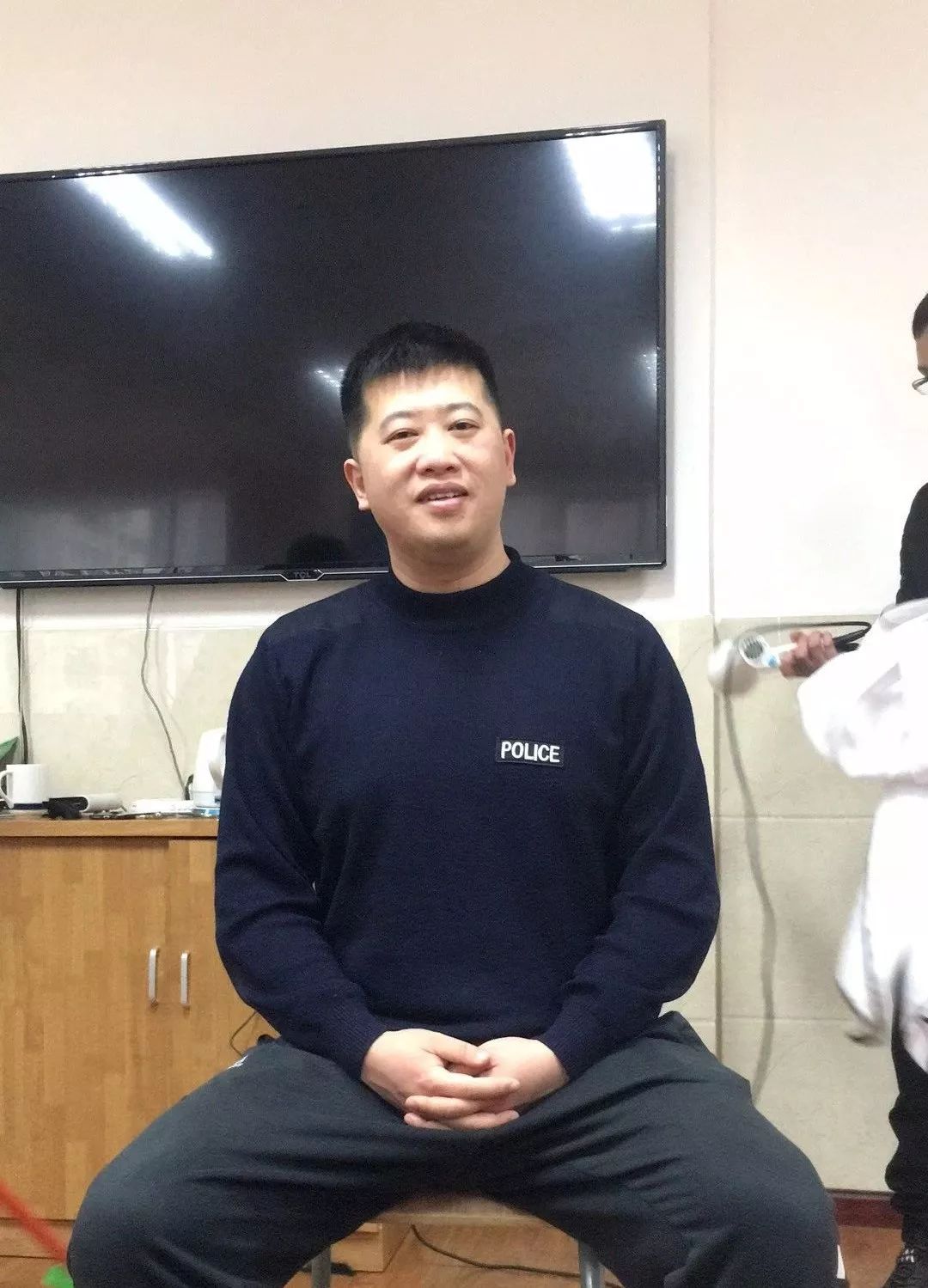 泸定抗疫一线那些被发型封印的颜值