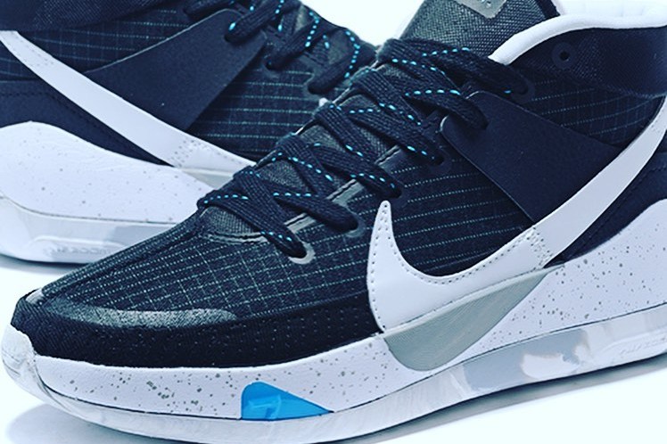 原创 球鞋志   杜兰特新战靴kd13谍照泄露!巨型钩子神似adapt bb!