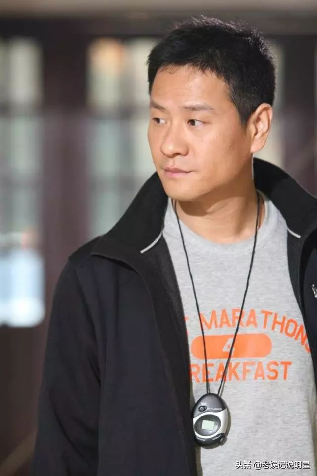 残疾爱心明星连奕名因为痛所以爱