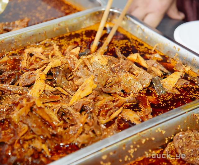 原创四川邛崃最出名面食因面汤如奶而得名当地人习惯搭配钵钵鸡