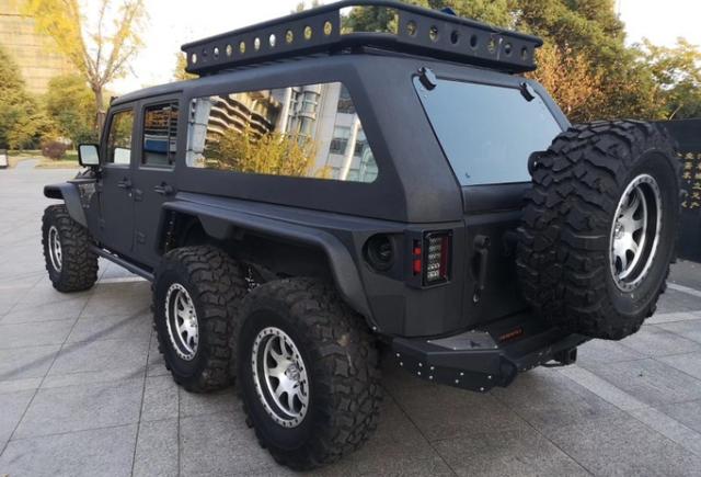 江苏商人花300万买到乔治巴顿战斧,6轮防暴车,车头酷似牧马人_搜狐汽