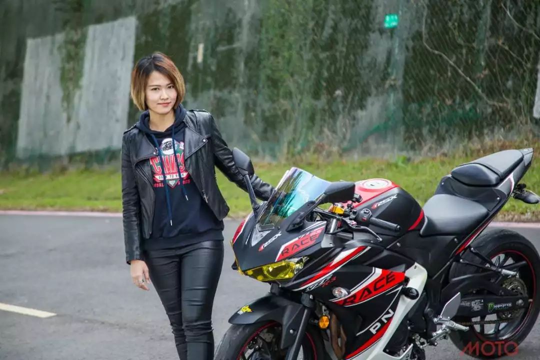 yamahayzfr3被女骑士宠坏的运动轻挡车