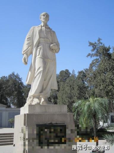 白求恩雕像如今在对抗疫情的战场上,我们绝不能重蹈非典的覆辙!