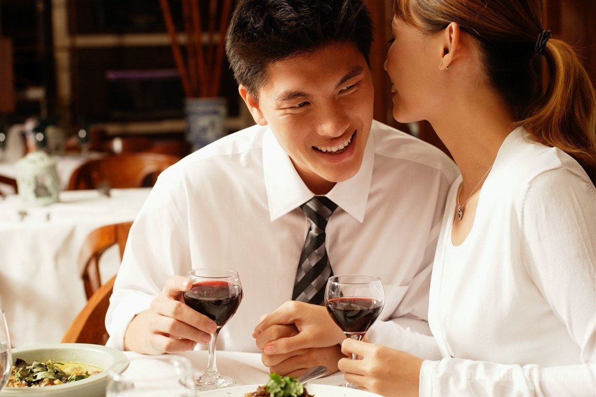 男生约会小诀窍,助你快速升级关系