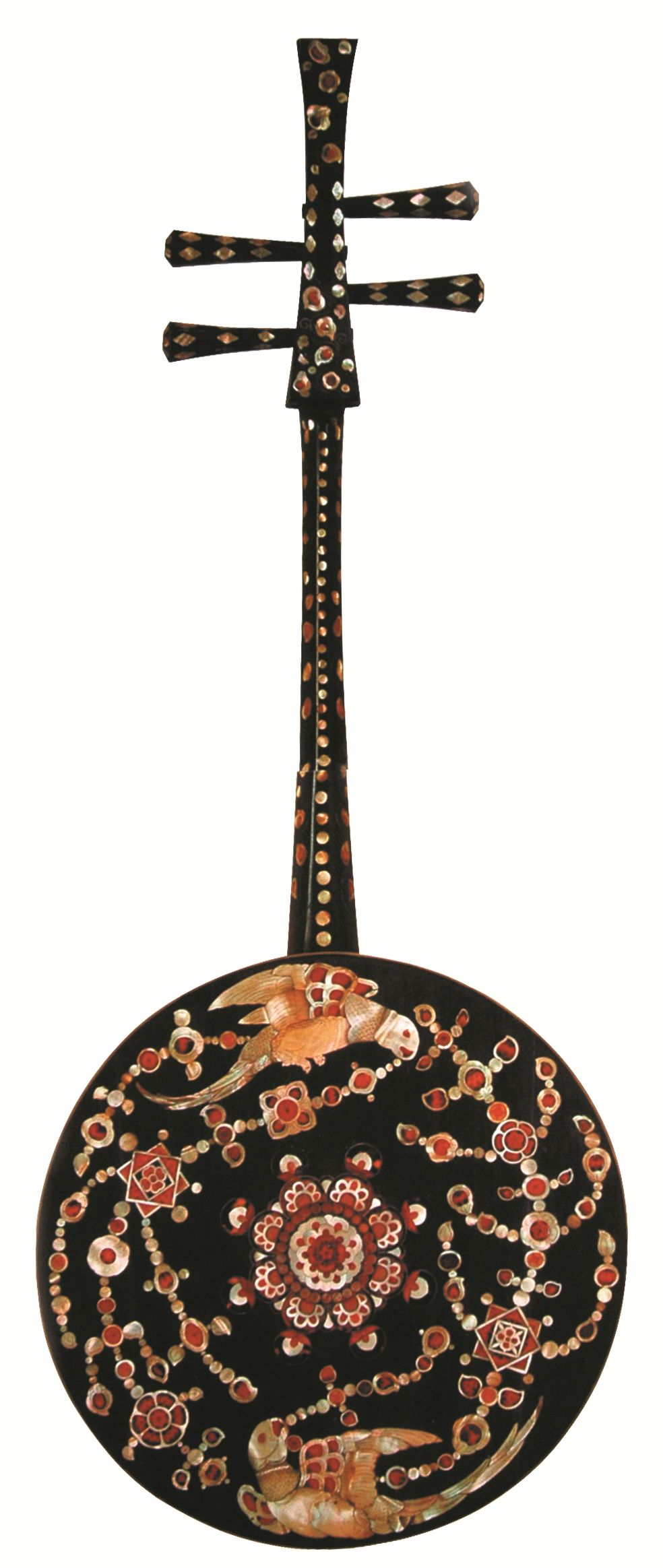 在日本奈良东大寺正仓院中,还珍藏着一面唐代传去的嵌螺钿紫檀阮咸