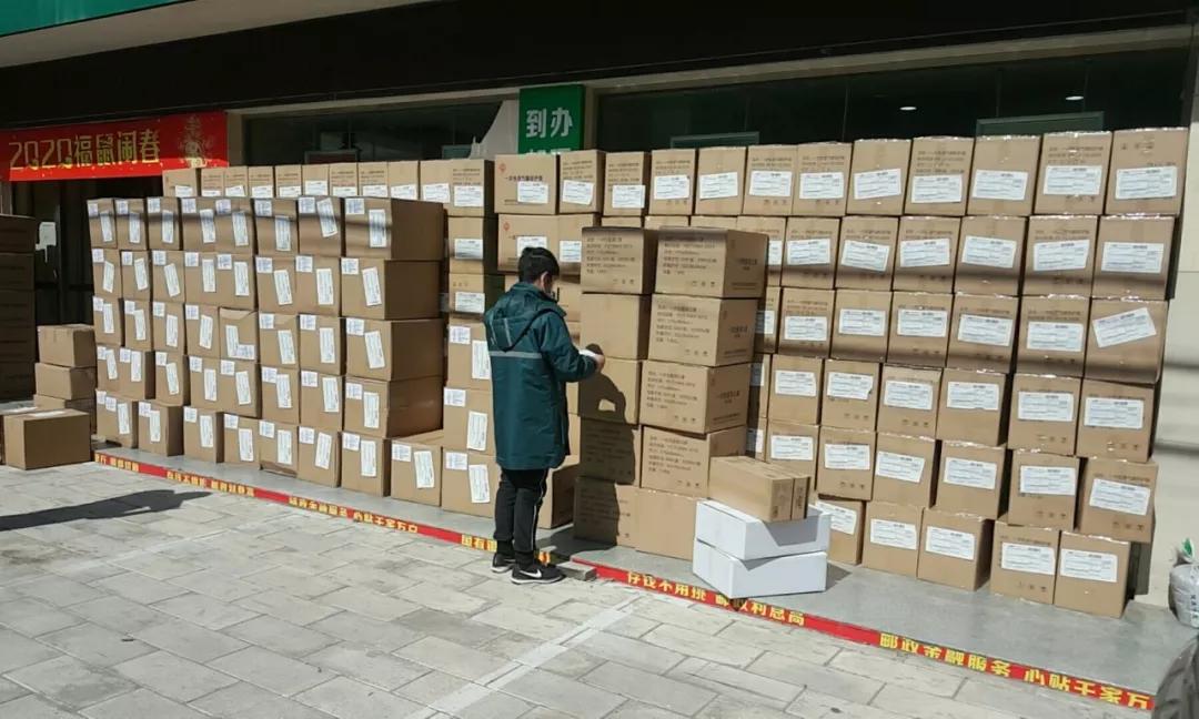 原创快递员外卖小哥网约车司机工厂员工的口罩够不够用