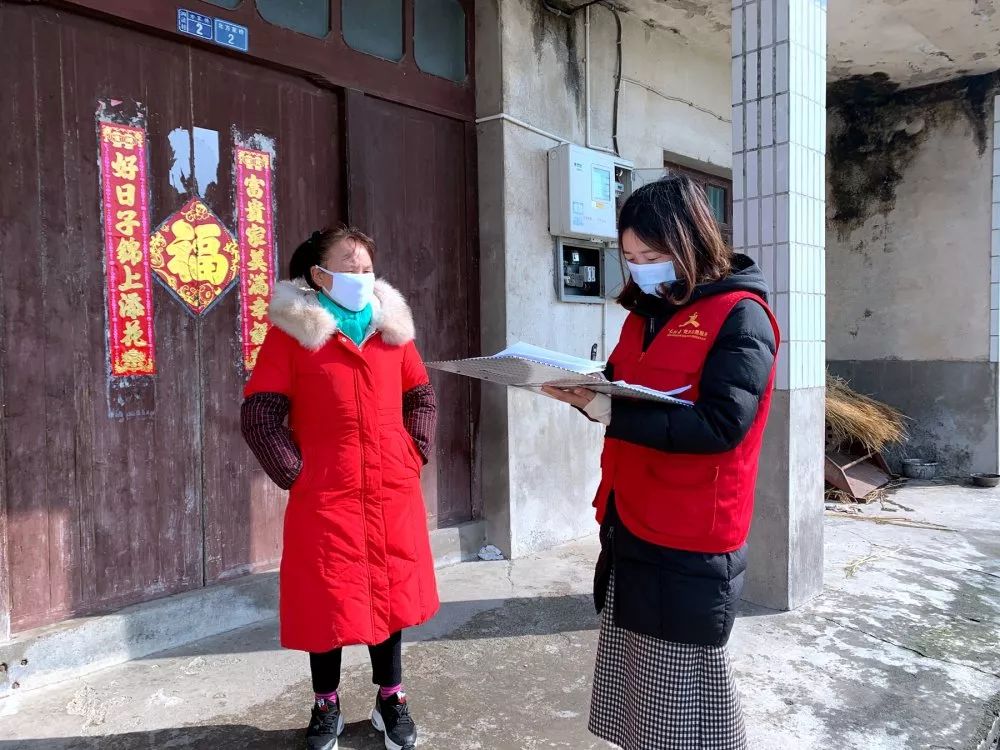 新时代文明实践他们是疫情防控中最熟悉的陌生人