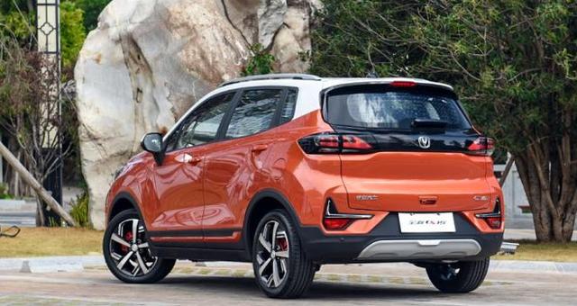 长安cs15绝对是长安的一匹黑马车型,它的上市给小型国产suv市场带来了