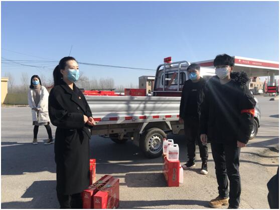 原创共青团西平县委书记郑珂珂到焦庄乡慰问青年志愿服务队成员