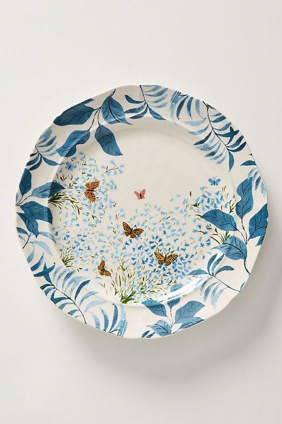 美丽的彩绘盘子